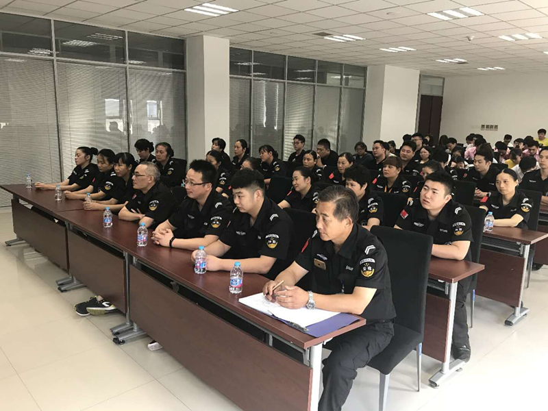 保安公司組織花橋軌道安檢員進行防恐專項培訓(xùn)活動 (2)_副本.png