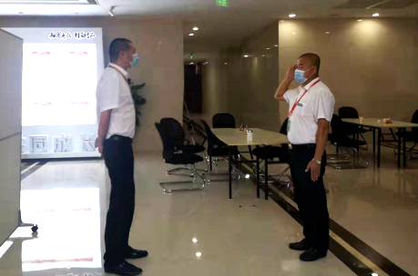 安保公司昆通物業(yè)駐農(nóng)商行保安開展禮儀與行為規(guī)范培訓(xùn).png